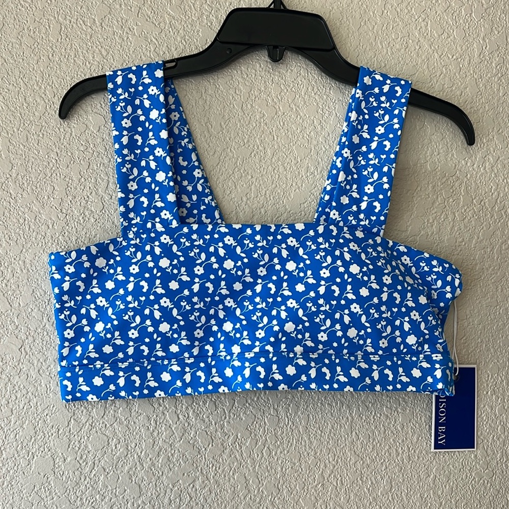Addison Bay women’s moravian blue and white floral sports bra size XL NWT